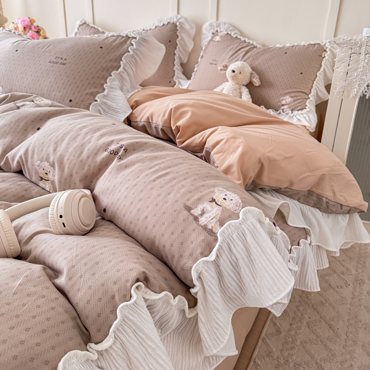 91家纺网 家纺一手货源 找家纺 橘子家 2026新款柔肤棉床单四件套 奶芙小狗