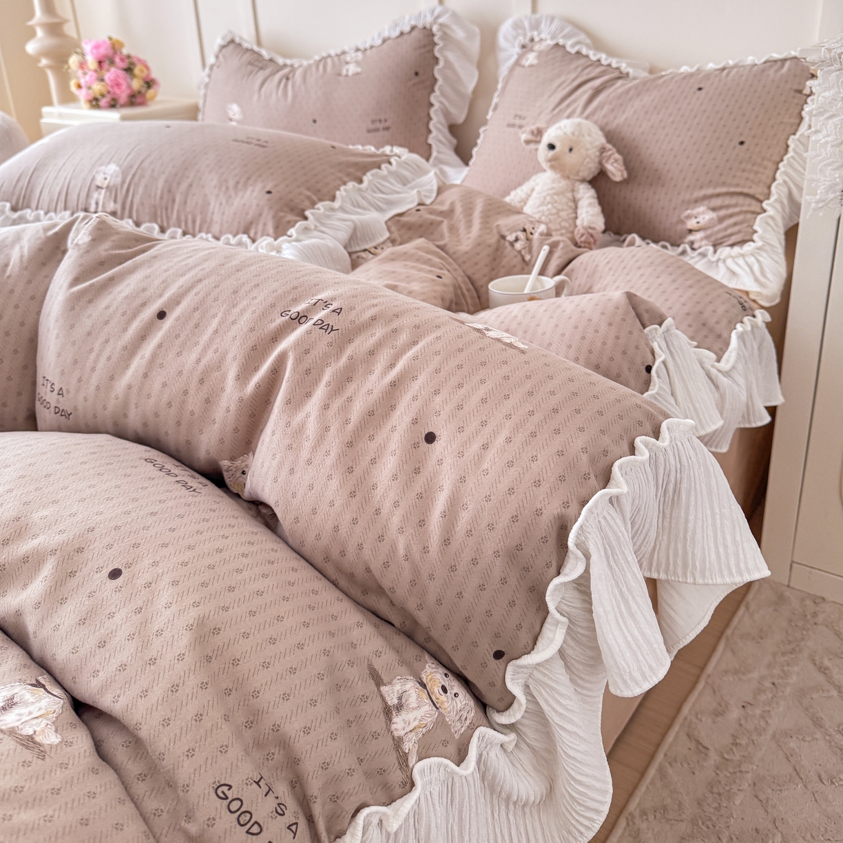 91家纺网 家纺一手货源 找家纺 橘子家 2026新款柔肤棉床单四件套 奶芙小狗