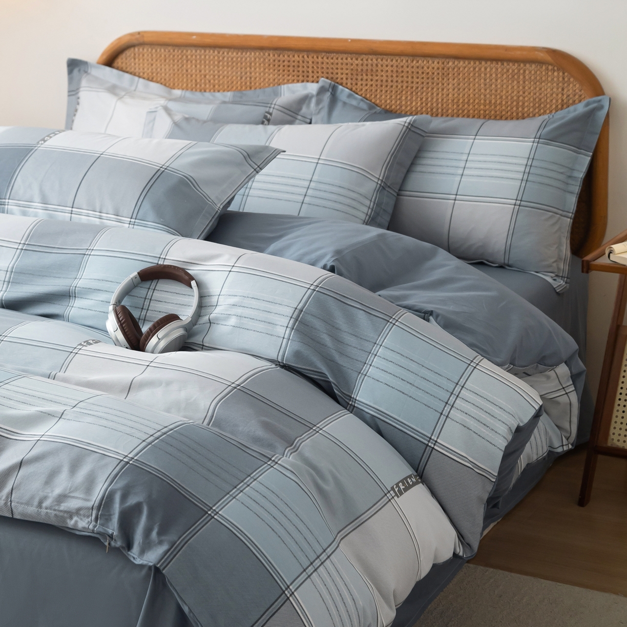 91家纺网 家纺一手货源 找家纺 梦纤绒 2026新款全棉纯棉印花四件套 方格律