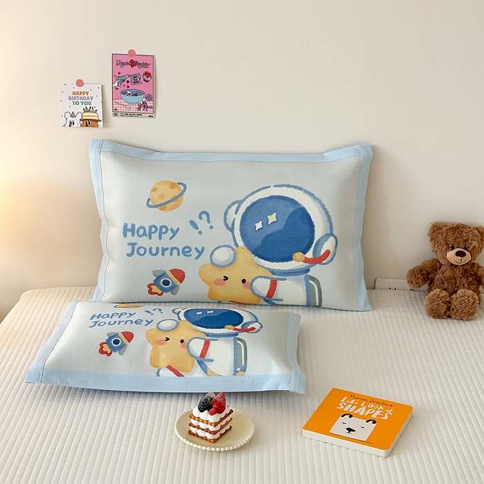 91家纺网 家纺一手货源 找家纺 嗨生活 2026新款大版加密冰丝枕套儿童枕套幼儿园枕套单品枕套枕套单件 开心宇航员