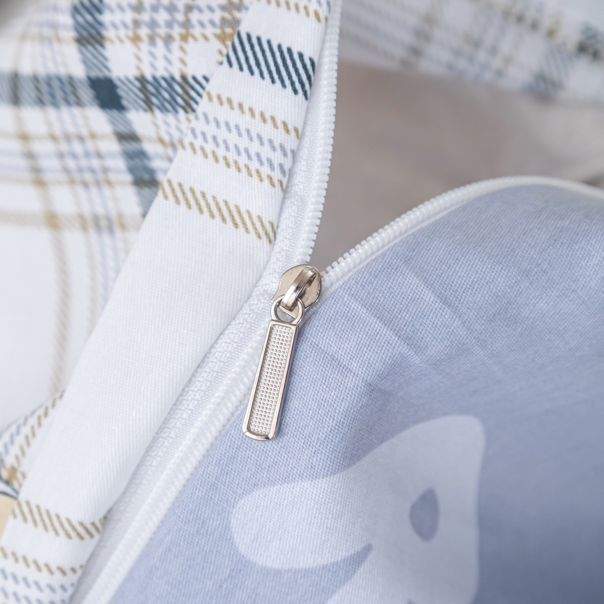 91家纺网 家纺一手货源 找家纺 梦纤绒 2026新款全棉纯棉印花四件套 蓝格童伴