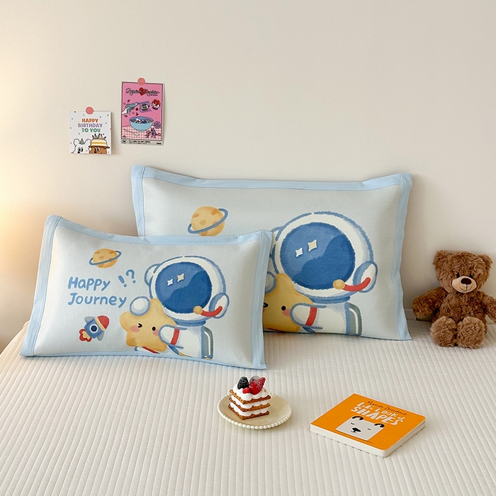 91家纺网 家纺一手货源 找家纺 嗨生活 2026新款大版加密冰丝枕套儿童枕套幼儿园枕套单品枕套枕套单件 开心宇航员