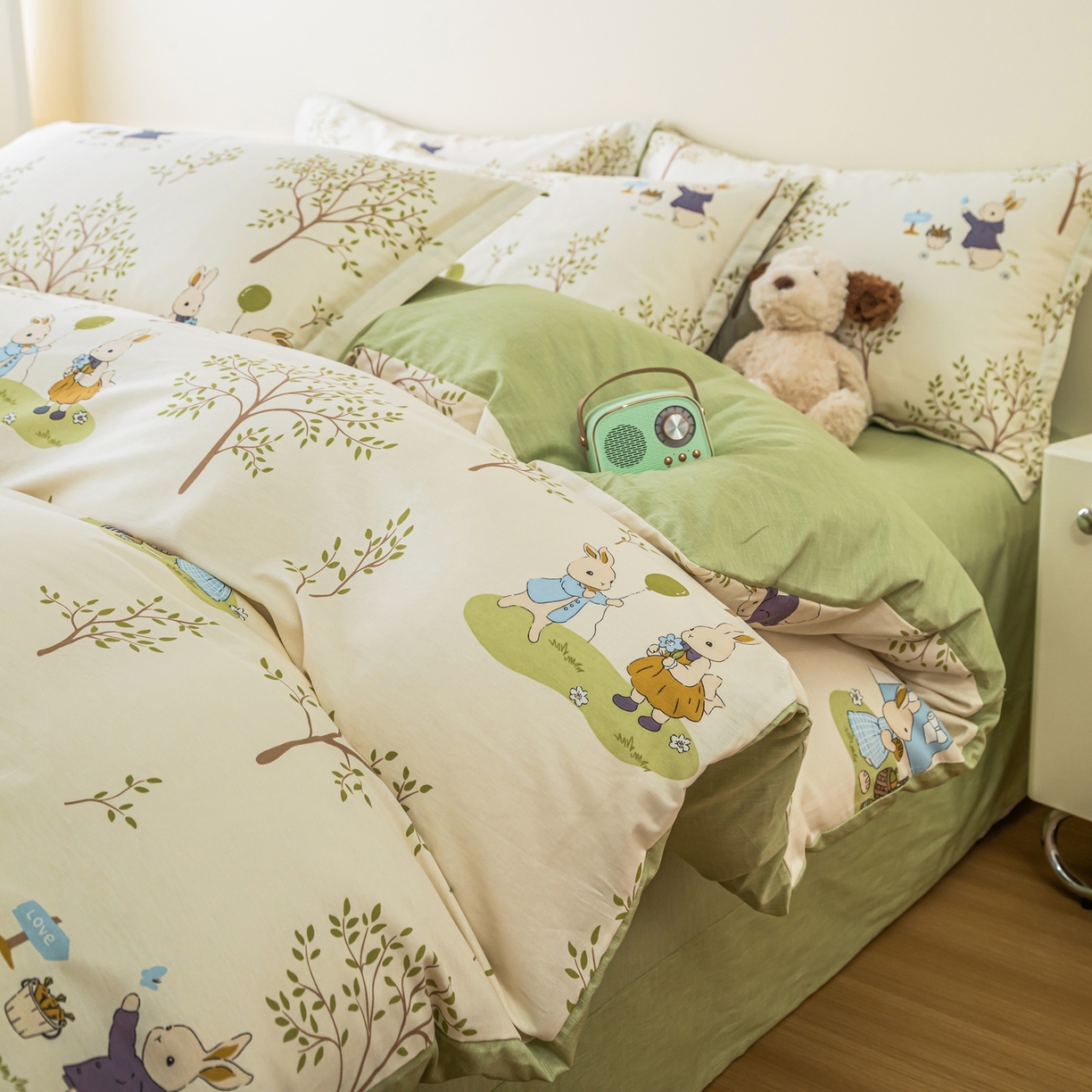 91家纺网 家纺一手货源 找家纺 梦纤绒 2026新款全棉纯棉印花四件套 森林兔