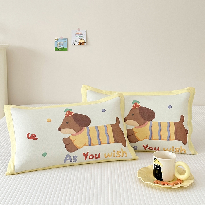 91家纺网 家纺一手货源 找家纺 嗨生活 2026新款大版加密冰丝枕套儿童枕套幼儿园枕套单品枕套枕套单件 快乐小狗