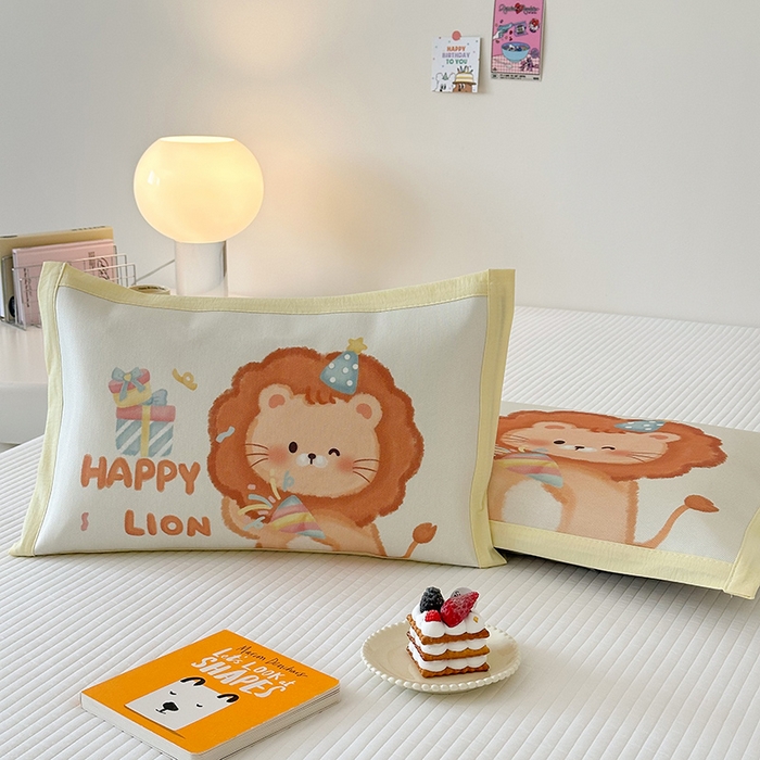 91家纺网 家纺一手货源 找家纺 嗨生活 2026新款大版加密冰丝枕套儿童枕套幼儿园枕套单品枕套枕套单件 萌小狮