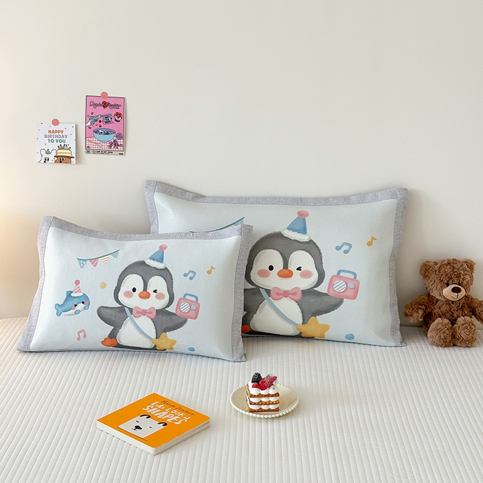 91家纺网 家纺一手货源 找家纺 嗨生活 2026新款大版加密冰丝枕套儿童枕套幼儿园枕套单品枕套枕套单件 企鹅宝宝