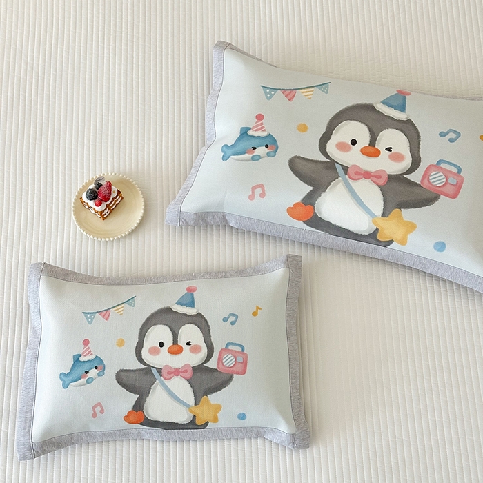 91家纺网 家纺一手货源 找家纺 嗨生活 2026新款大版加密冰丝枕套儿童枕套幼儿园枕套单品枕套枕套单件 企鹅宝宝