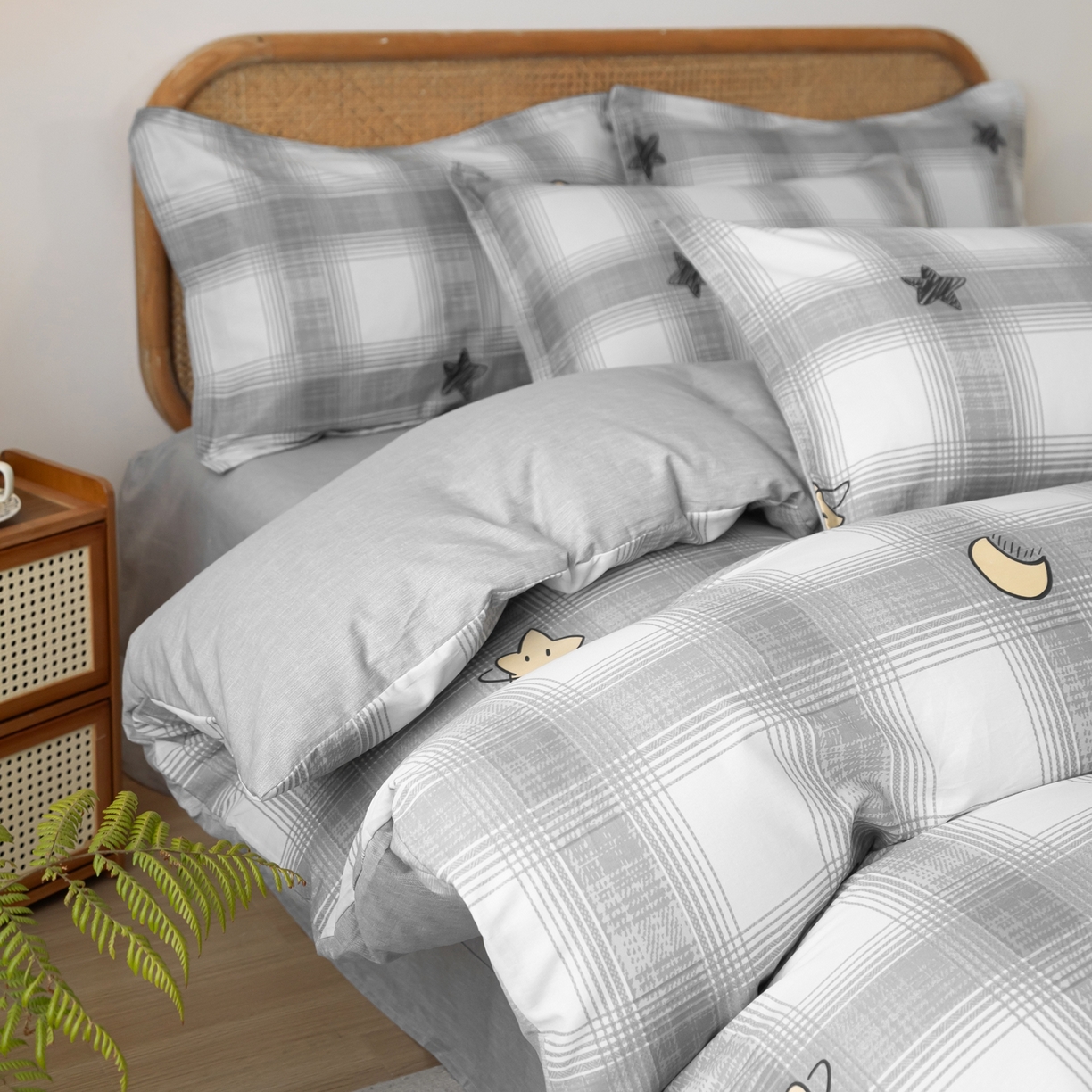 91家纺网 家纺一手货源 找家纺 梦纤绒 2026新款全棉纯棉印花四件套 星月方格