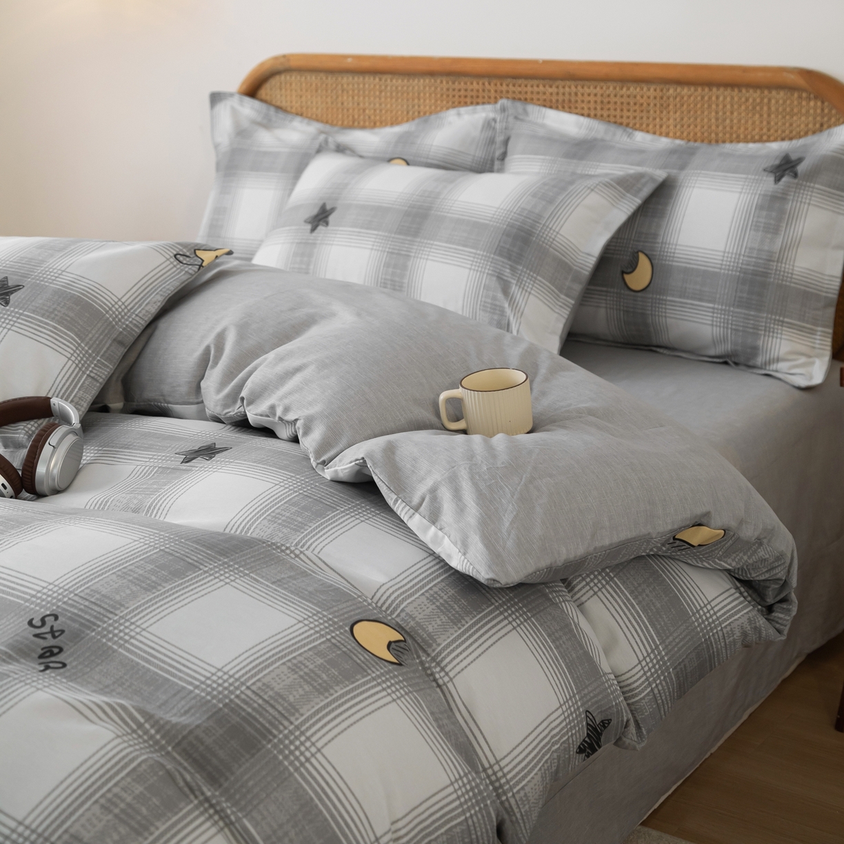 91家纺网 家纺一手货源 找家纺 梦纤绒 2026新款全棉纯棉印花四件套 星月方格