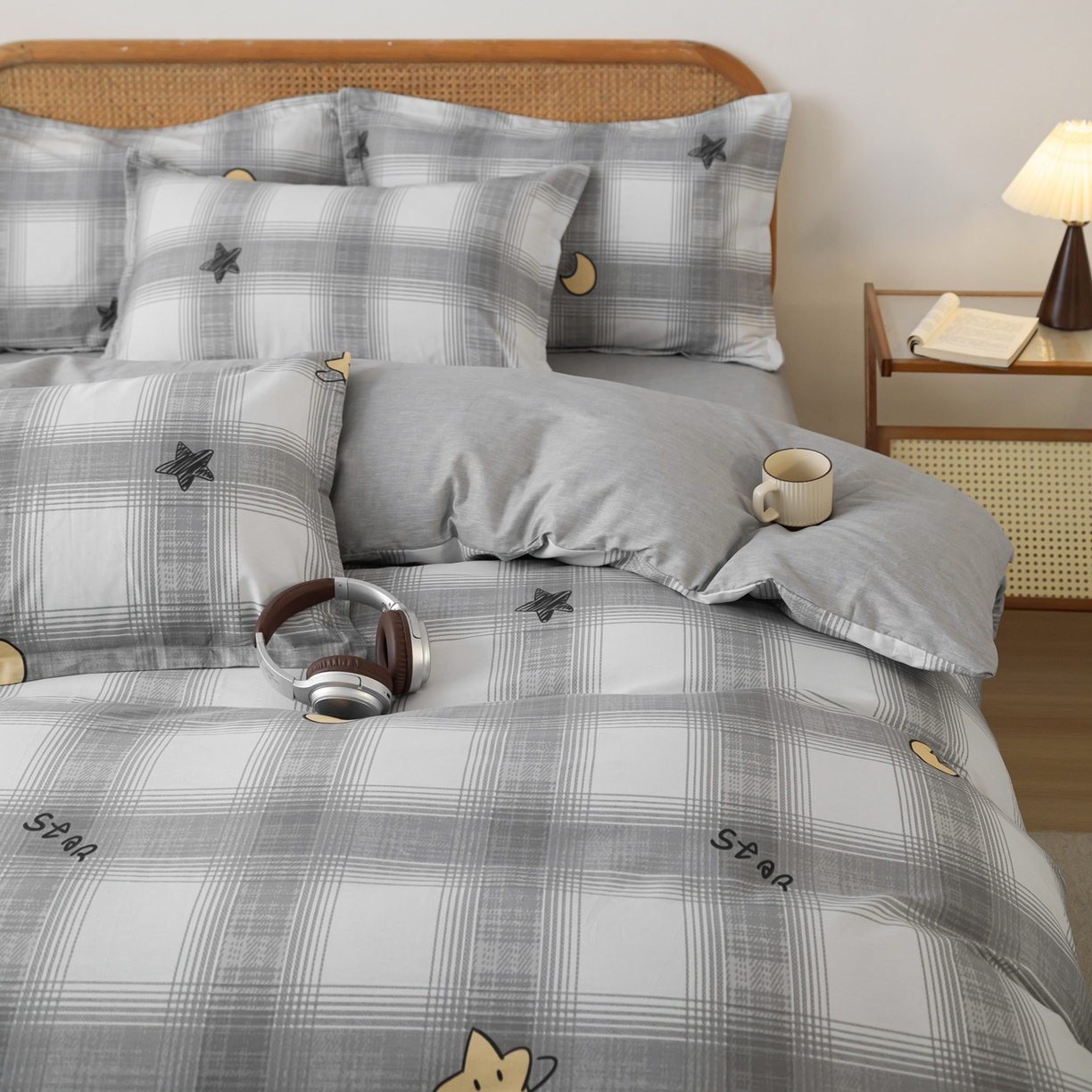 91家纺网 家纺一手货源 找家纺 梦纤绒 2026新款全棉纯棉印花四件套 星月方格