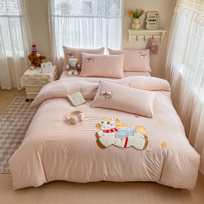 91家纺网 家纺一手货源 找家纺 （总）橘子家 2026新款卡通绣花四件套