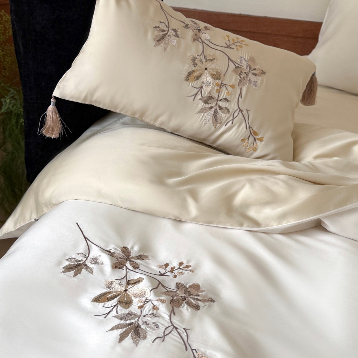 91家纺网 家纺一手货源 找家纺 （总）鹿班家居 2026春夏新款60S兰精天丝刺绣系列四件套-云山晓（标准会员-20元)