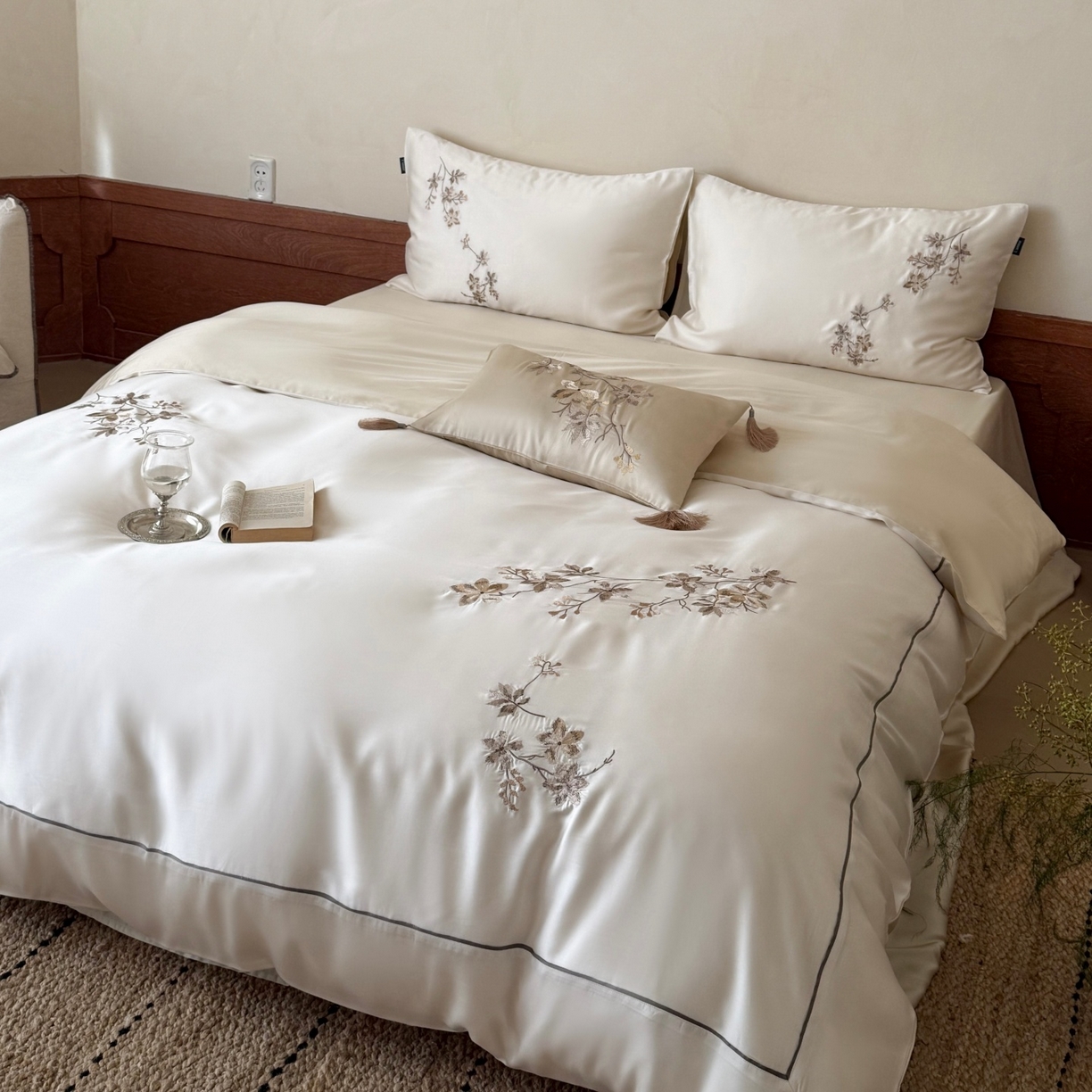 91家纺网 家纺一手货源 找家纺 （总）鹿班家居 2026春夏新款60S兰精天丝刺绣系列四件套-云山晓（标准会员-20元)