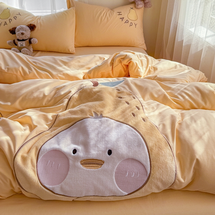 91家纺网 家纺一手货源 找家纺 橘子家 2026新款卡通绣花四件套 梨好鸭