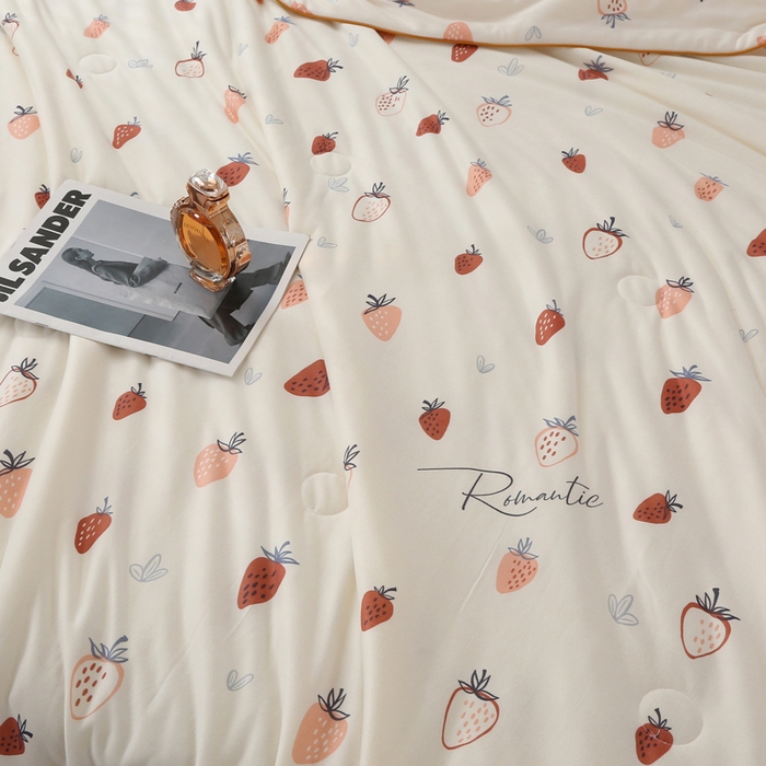 91家纺网 家纺一手货源 找家纺 薇玛仕 2026新款A类牛奶丝针织棉印花大豆夏凉被空调被儿童被 白草莓