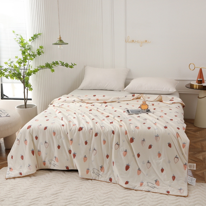 91家纺网 家纺一手货源 找家纺 薇玛仕 2026新款A类牛奶丝针织棉印花大豆夏凉被空调被儿童被 白草莓