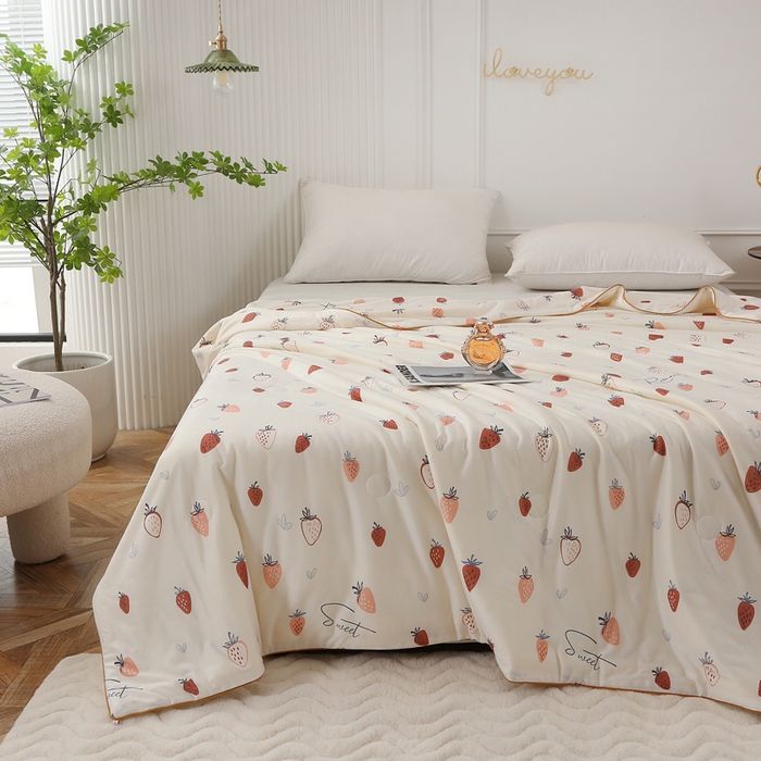 91家纺网 家纺一手货源 找家纺 薇玛仕 2026新款A类牛奶丝针织棉印花大豆夏凉被空调被儿童被 白草莓