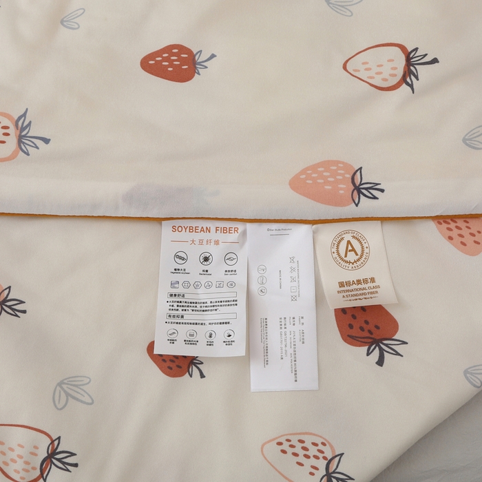 91家纺网 家纺一手货源 找家纺 薇玛仕 2026新款A类牛奶丝针织棉印花大豆夏凉被空调被儿童被 白草莓