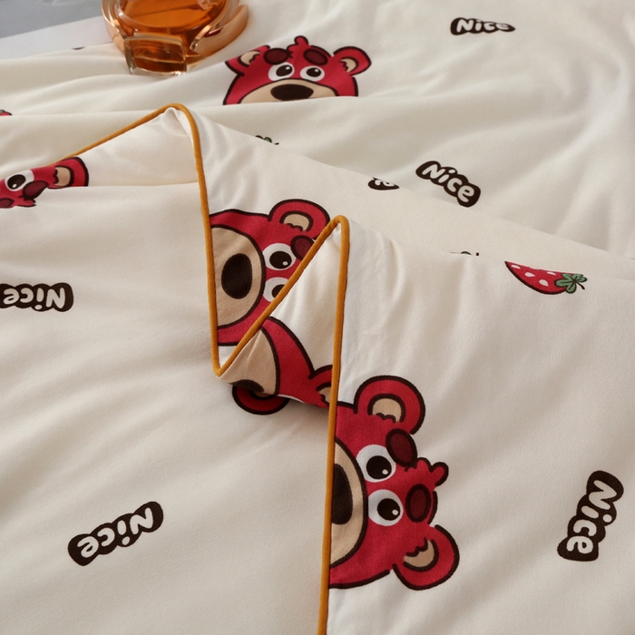 91家纺网 家纺一手货源 找家纺 薇玛仕 2026新款A类牛奶丝针织棉印花大豆夏凉被空调被儿童被 草莓熊