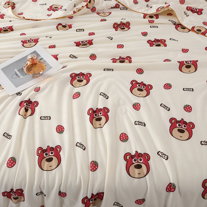 91家纺网 家纺一手货源 找家纺 薇玛仕 2026新款A类牛奶丝针织棉印花大豆夏凉被空调被儿童被 草莓熊