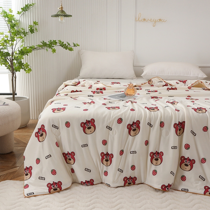 91家纺网 家纺一手货源 找家纺 薇玛仕 2026新款A类牛奶丝针织棉印花大豆夏凉被空调被儿童被 草莓熊