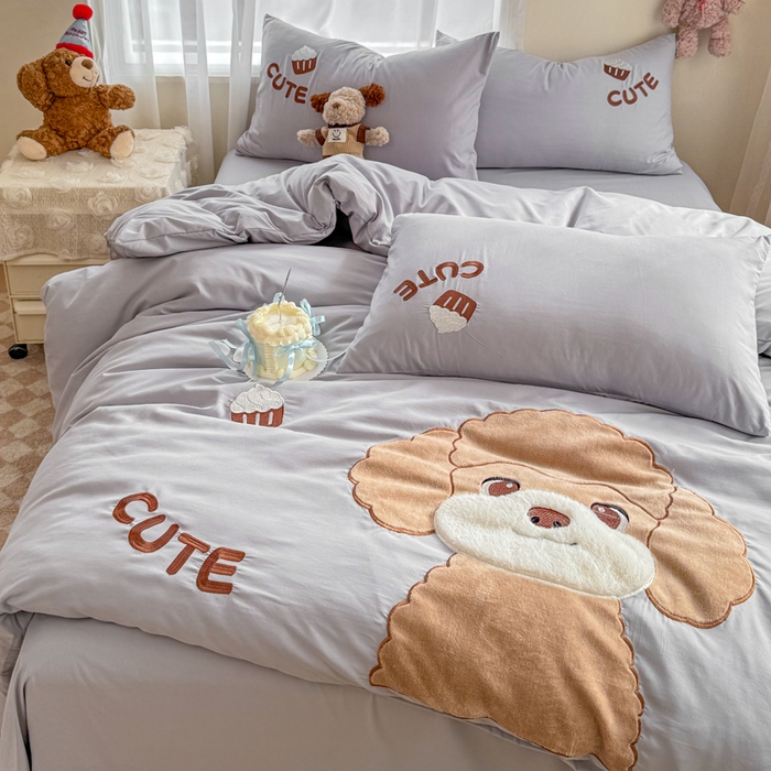 91家纺网 家纺一手货源 找家纺 橘子家 2026新款卡通绣花四件套 泰迪狗