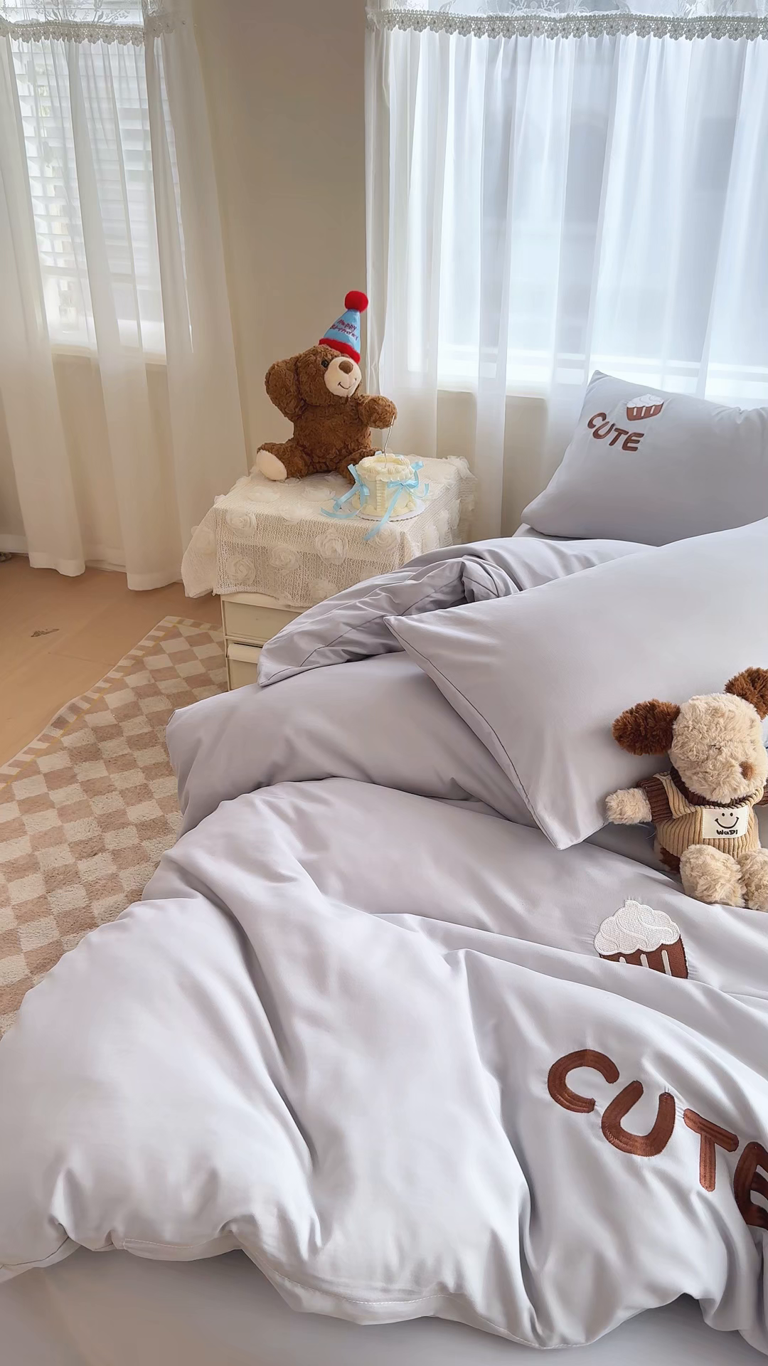 91家纺网 家纺一手货源 找家纺 橘子家 2026新款卡通绣花四件套 泰迪狗