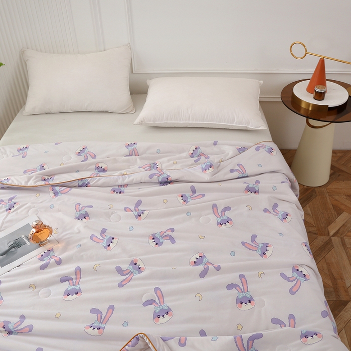 91家纺网 家纺一手货源 找家纺 薇玛仕 2026新款A类牛奶丝针织棉印花大豆夏凉被空调被儿童被 黛西兔