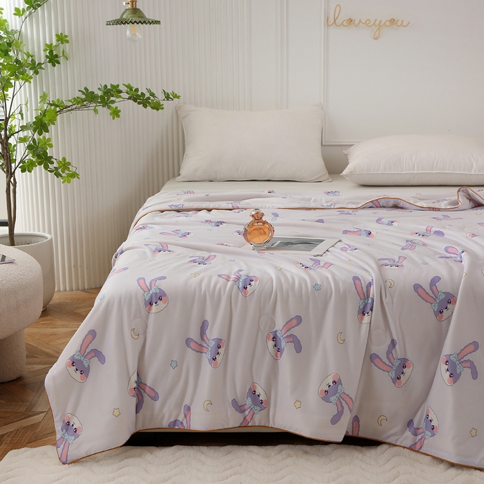 91家纺网 家纺一手货源 找家纺 薇玛仕 2026新款A类牛奶丝针织棉印花大豆夏凉被空调被儿童被 黛西兔