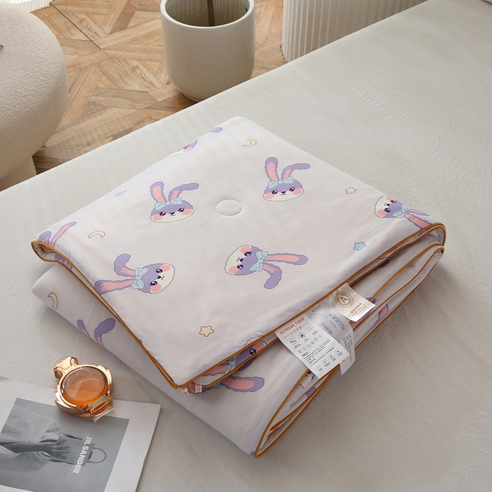 91家纺网 家纺一手货源 找家纺 薇玛仕 2026新款A类牛奶丝针织棉印花大豆夏凉被空调被儿童被 黛西兔