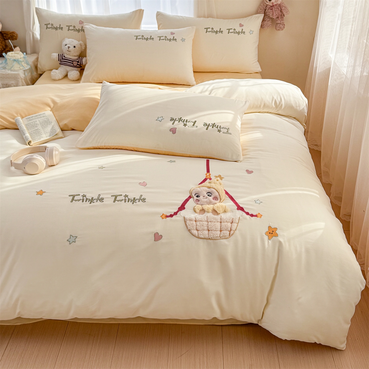 91家纺网 家纺一手货源 找家纺 橘子家 2026新款卡通绣花四件套 星星人