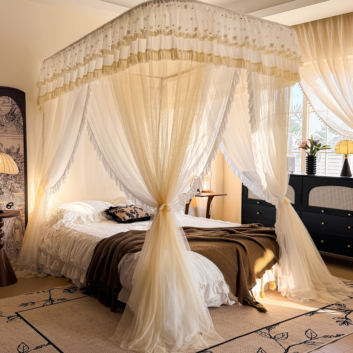 91家纺网 家纺一手货源 找家纺 都市缘蚊帐 2026新款900绣花轨道支架宫廷蚊帐1.5m 1.8m 900四叶草-米黄