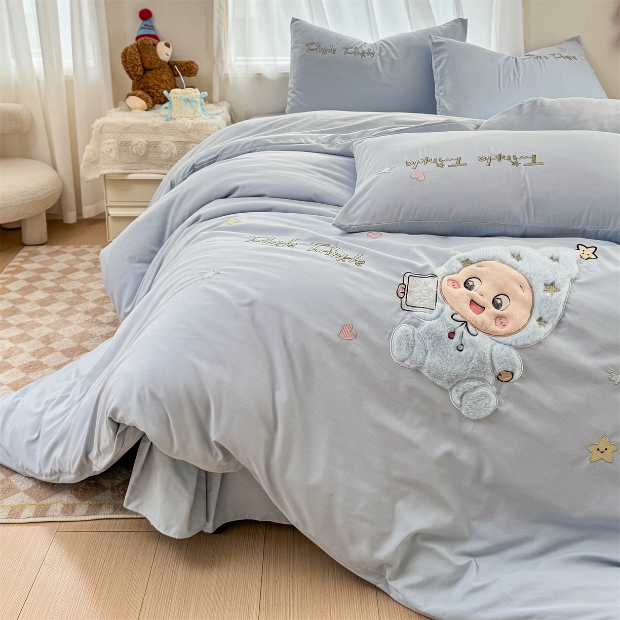 91家纺网 家纺一手货源 找家纺 橘子家 2026新款卡通绣花四件套 有钱花