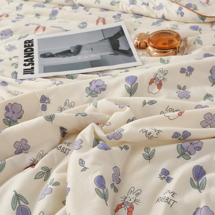 91家纺网 家纺一手货源 找家纺 薇玛仕 2026新款A类牛奶丝针织棉印花大豆夏凉被空调被儿童被 花间兔