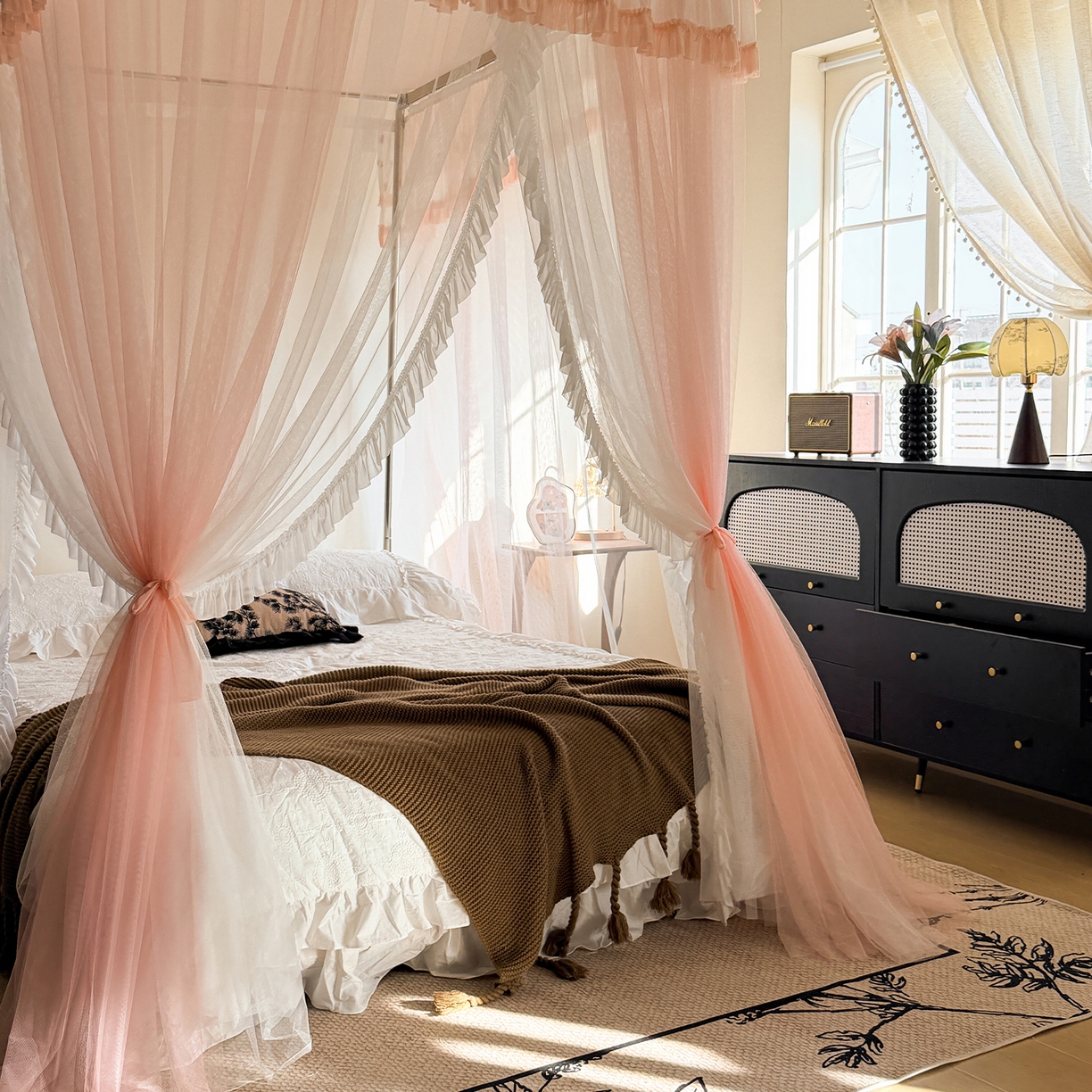 91家纺网 家纺一手货源 找家纺 都市缘蚊帐 2026新款900绣花轨道支架宫廷蚊帐1.5m 1.8m 900四叶草-玉色