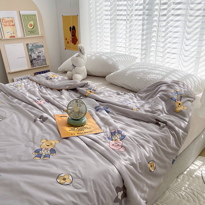 91家纺网 家纺一手货源 找家纺 薇玛仕 2026新款A类牛奶丝针织棉印花大豆夏凉被空调被儿童被 绅士熊