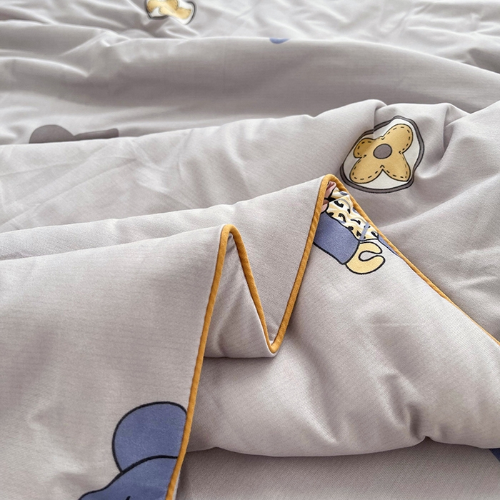 91家纺网 家纺一手货源 找家纺 薇玛仕 2026新款A类牛奶丝针织棉印花大豆夏凉被空调被儿童被 绅士熊