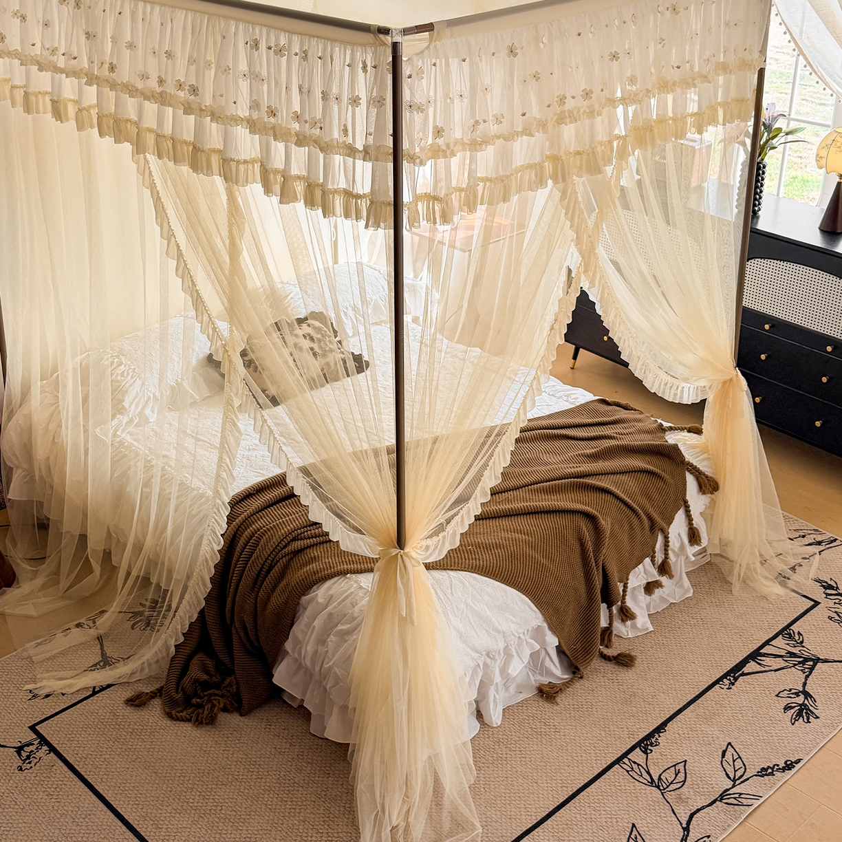91家纺网 家纺一手货源 找家纺 都市缘蚊帐 2026年新款202四叶草绣花落地宫廷蚊帐1.5m 1.8m 202四叶草-米黄