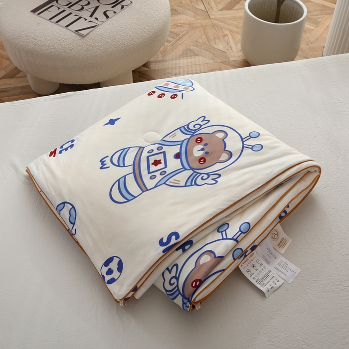 91家纺网 家纺一手货源 找家纺 薇玛仕 2026新款A类牛奶丝针织棉印花大豆夏凉被空调被儿童被 太空熊