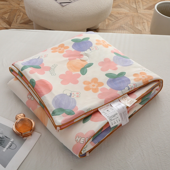 91家纺网 家纺一手货源 找家纺 薇玛仕 2026新款A类牛奶丝针织棉印花大豆夏凉被空调被儿童被 兔桃桃