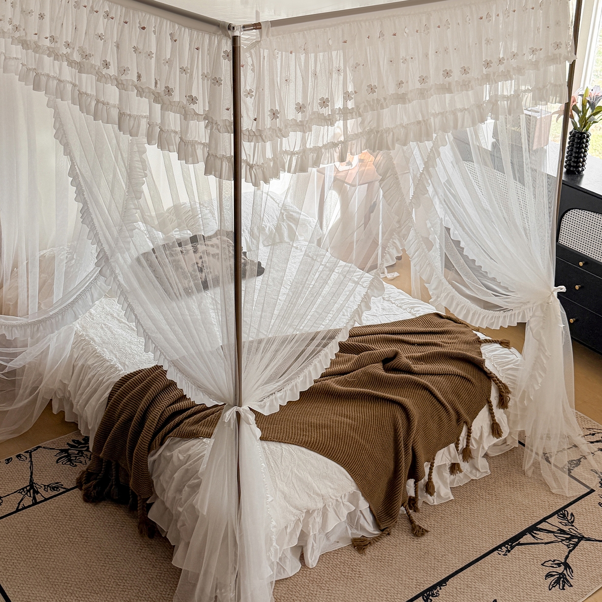 91家纺网 家纺一手货源 找家纺 都市缘蚊帐 2026年新款202四叶草绣花落地宫廷蚊帐1.5m 1.8m 202四叶草- 白色