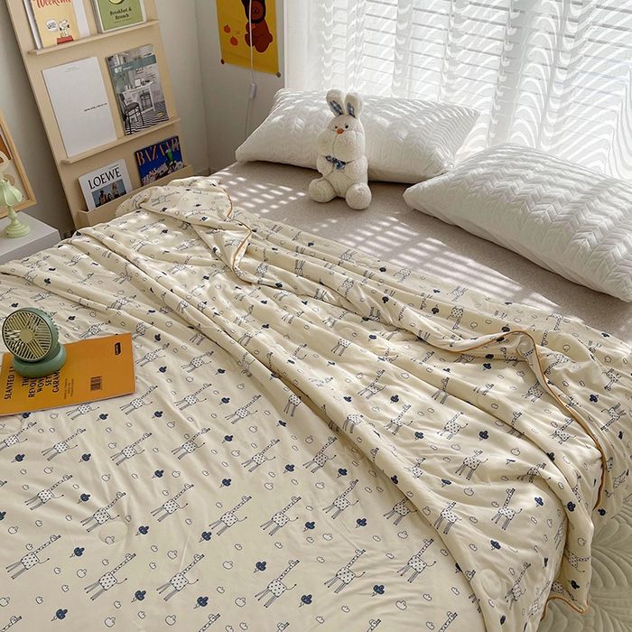 91家纺网 家纺一手货源 找家纺 薇玛仕 2026新款A类牛奶丝针织棉印花大豆夏凉被空调被儿童被 长颈鹿