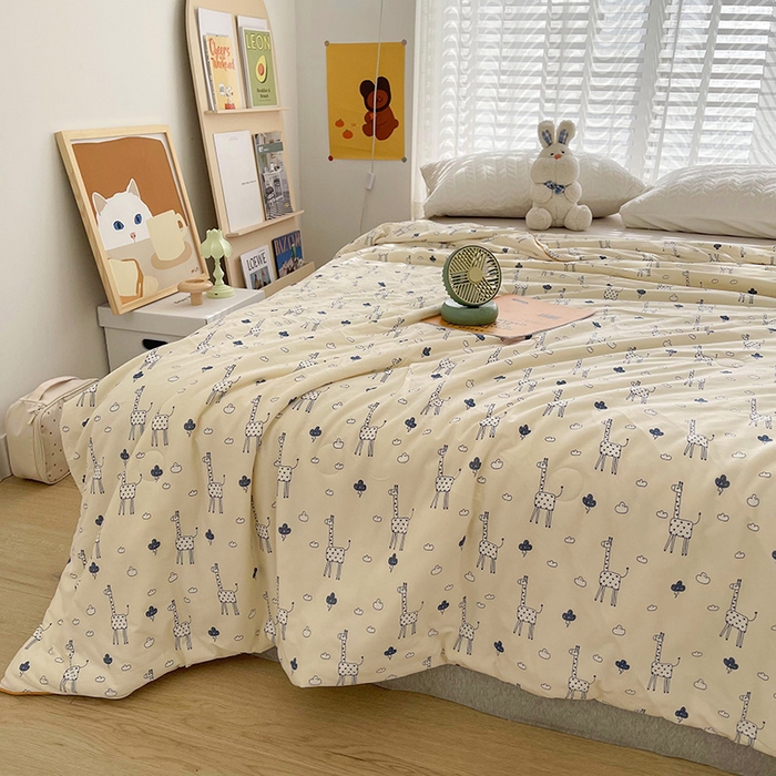 91家纺网 家纺一手货源 找家纺 薇玛仕 2026新款A类牛奶丝针织棉印花大豆夏凉被空调被儿童被 长颈鹿