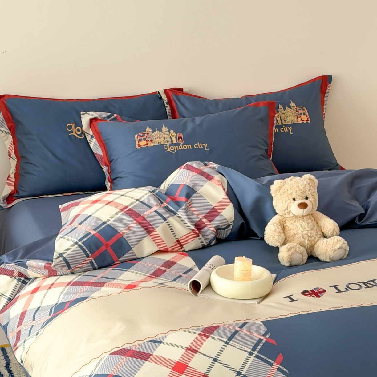 91家纺网 家纺一手货源 找家纺 （总）西西家居 2026春夏新款100S长绒棉纯棉数码印花绣花四件套-英伦蓝调