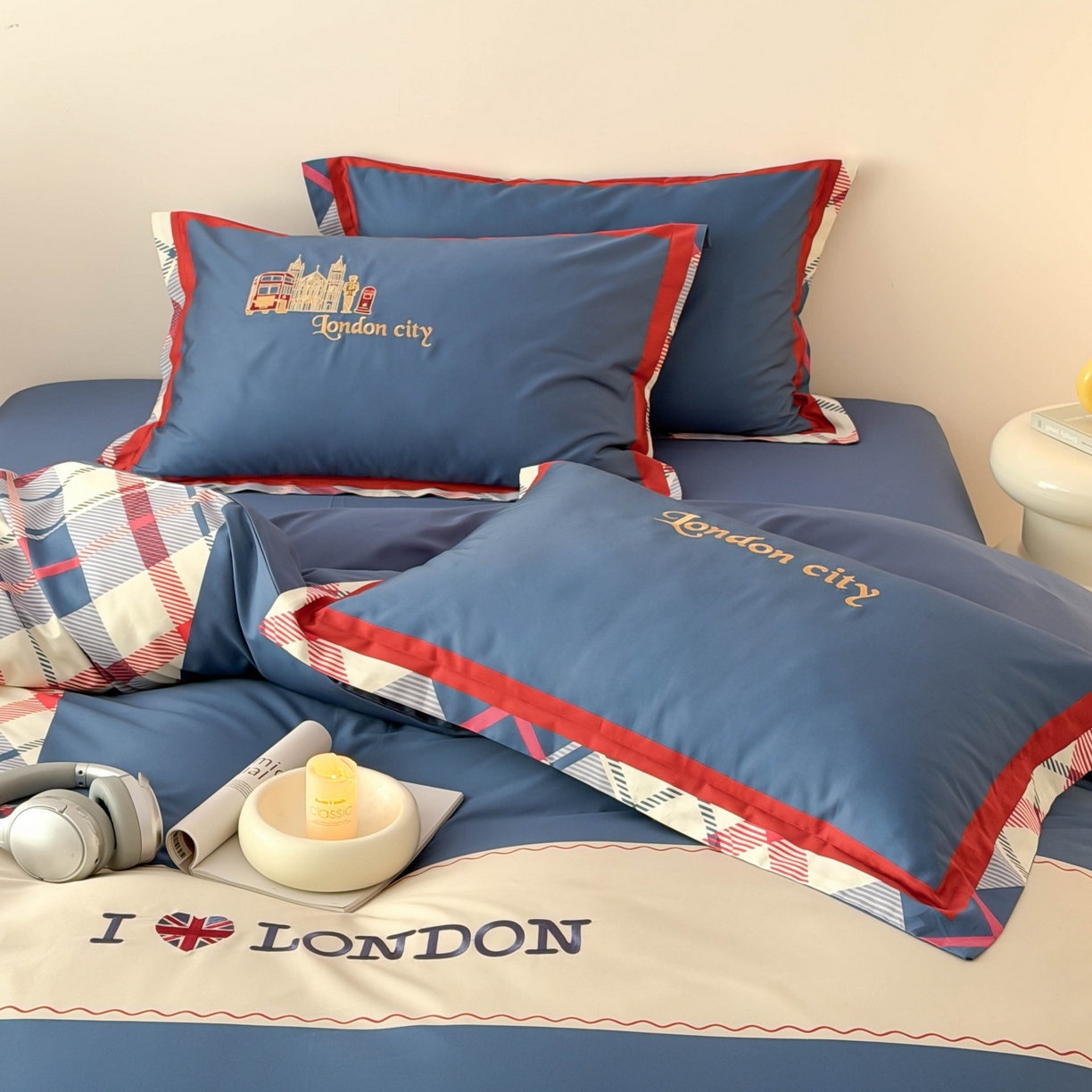 91家纺网 家纺一手货源 找家纺 （总）西西家居 2026春夏新款100S长绒棉纯棉数码印花绣花四件套-英伦蓝调