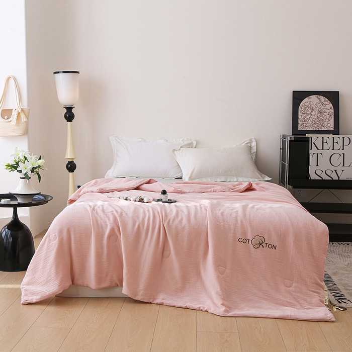 91家纺网 家纺一手货源 找家纺 （总）薇玛仕 2026A类全棉双层皱皱纱立体烫画纯色款大豆夏凉被空调被