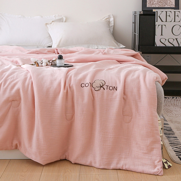 91家纺网 家纺一手货源 找家纺 薇玛仕 2026A类全棉双层皱皱纱立体烫画纯色款大豆夏凉被空调被 绉绉-嫩粉