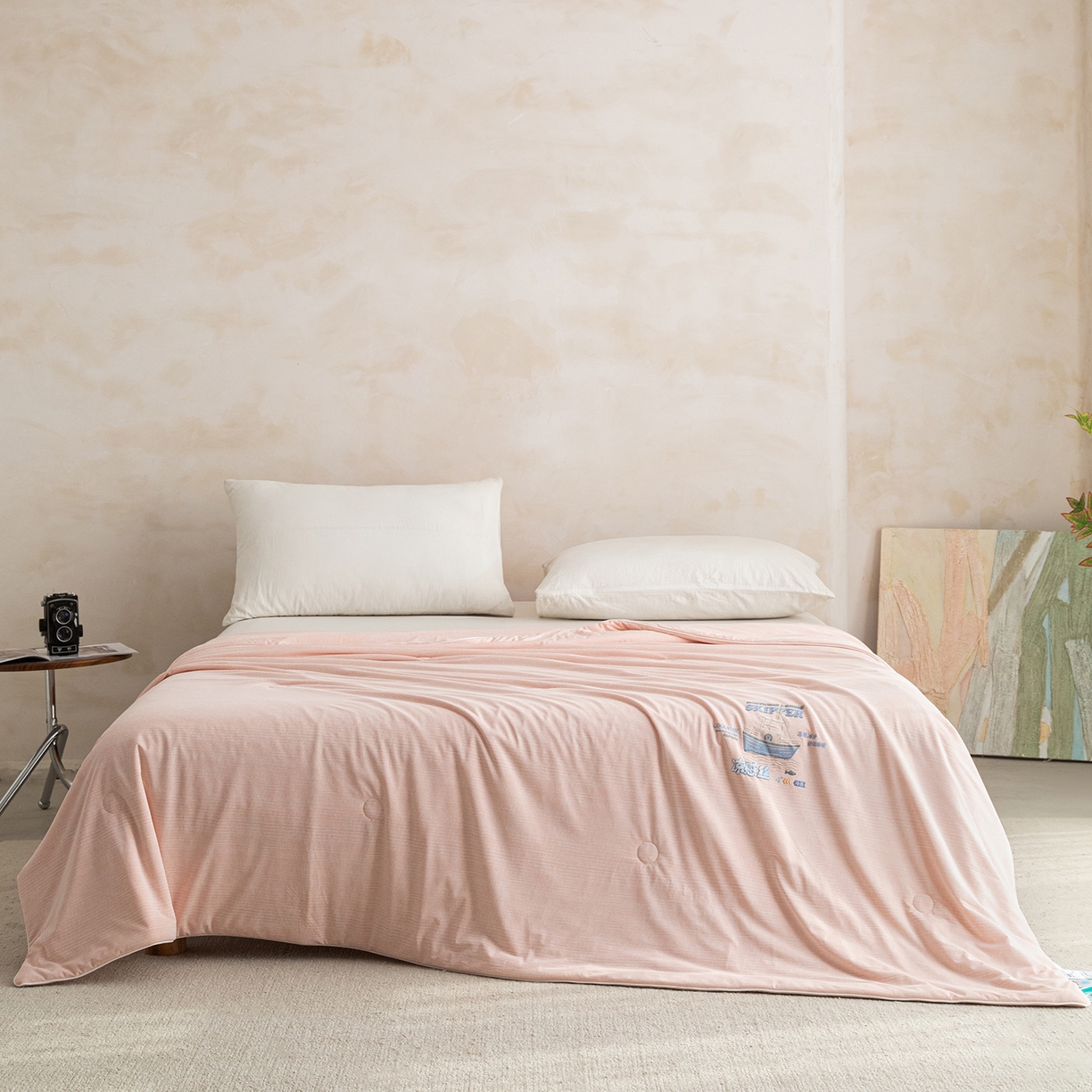 91家纺网 家纺一手货源 找家纺 亿莱鑫 2026春夏新款纯色高克重仿锦氨凉感夏被夏凉被空调被-扬帆起航 扬帆起航-粉