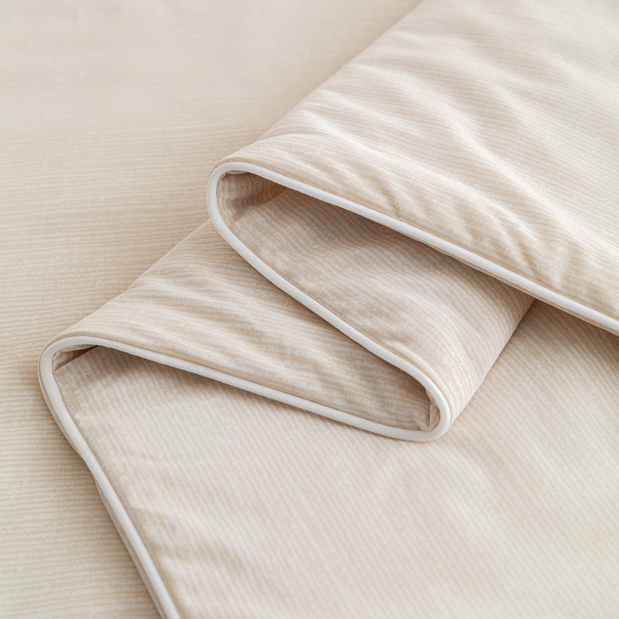 91家纺网 家纺一手货源 找家纺 亿莱鑫 2026春夏新款纯色高克重仿锦氨凉感夏被夏凉被空调被-扬帆起航 扬帆起航-米色