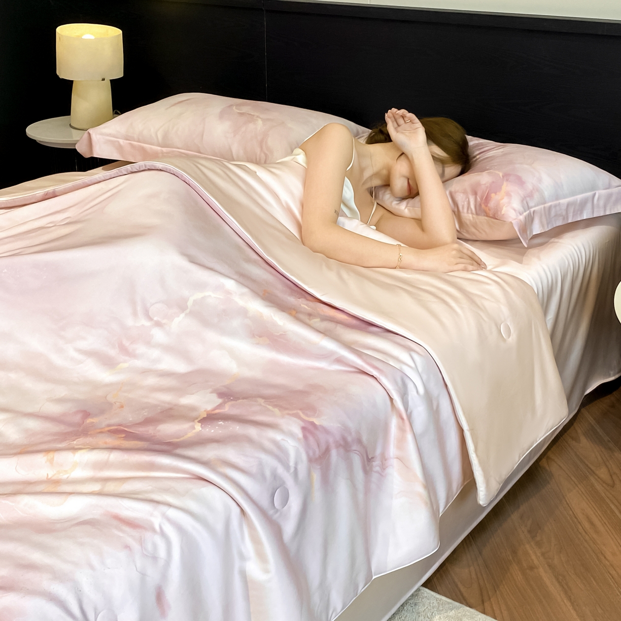 91家纺网 家纺一手货源 找家纺 （总）【控价】新方向 2026新款数码印花天丝棉夏被四件套-如愿